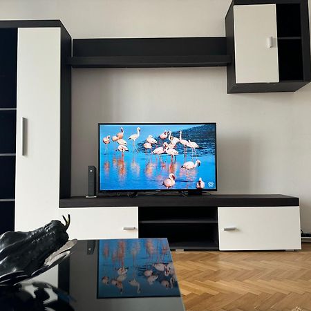 Airy & Beautiful Downtown Apartment Βουκουρέστι Εξωτερικό φωτογραφία
