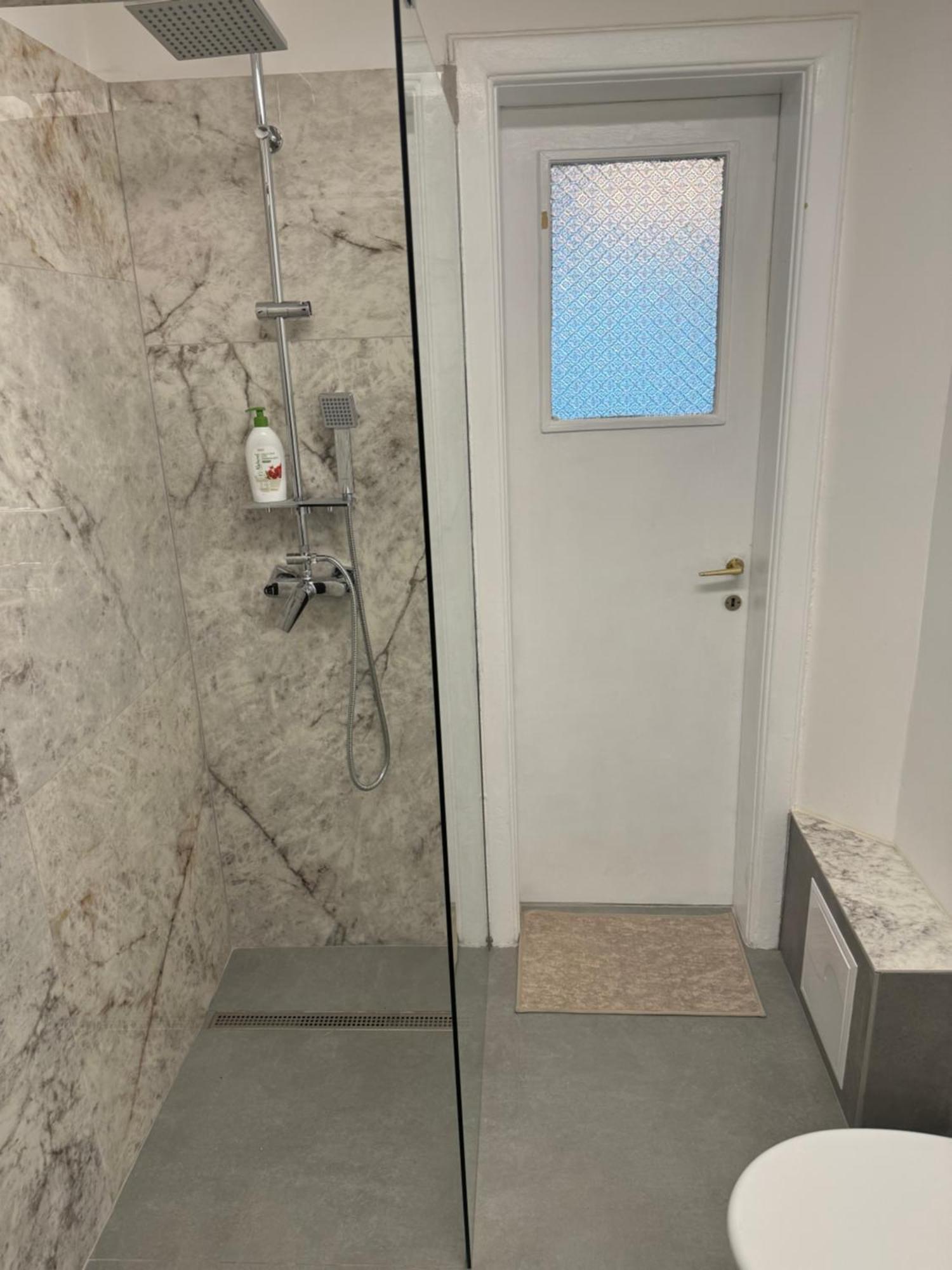 Airy & Beautiful Downtown Apartment Βουκουρέστι Εξωτερικό φωτογραφία